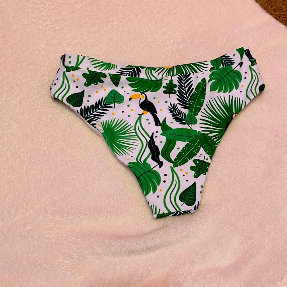 Extra small, bikini bottoms